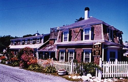 Sea Breeze Inn Hyannis Port Exteriör bild